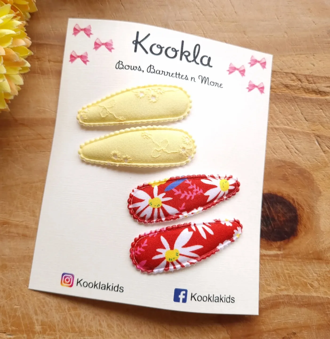 Fabric Covered Teardrop Snap Clip (Set of 4) — Pale Yellow / Red Daisy Print