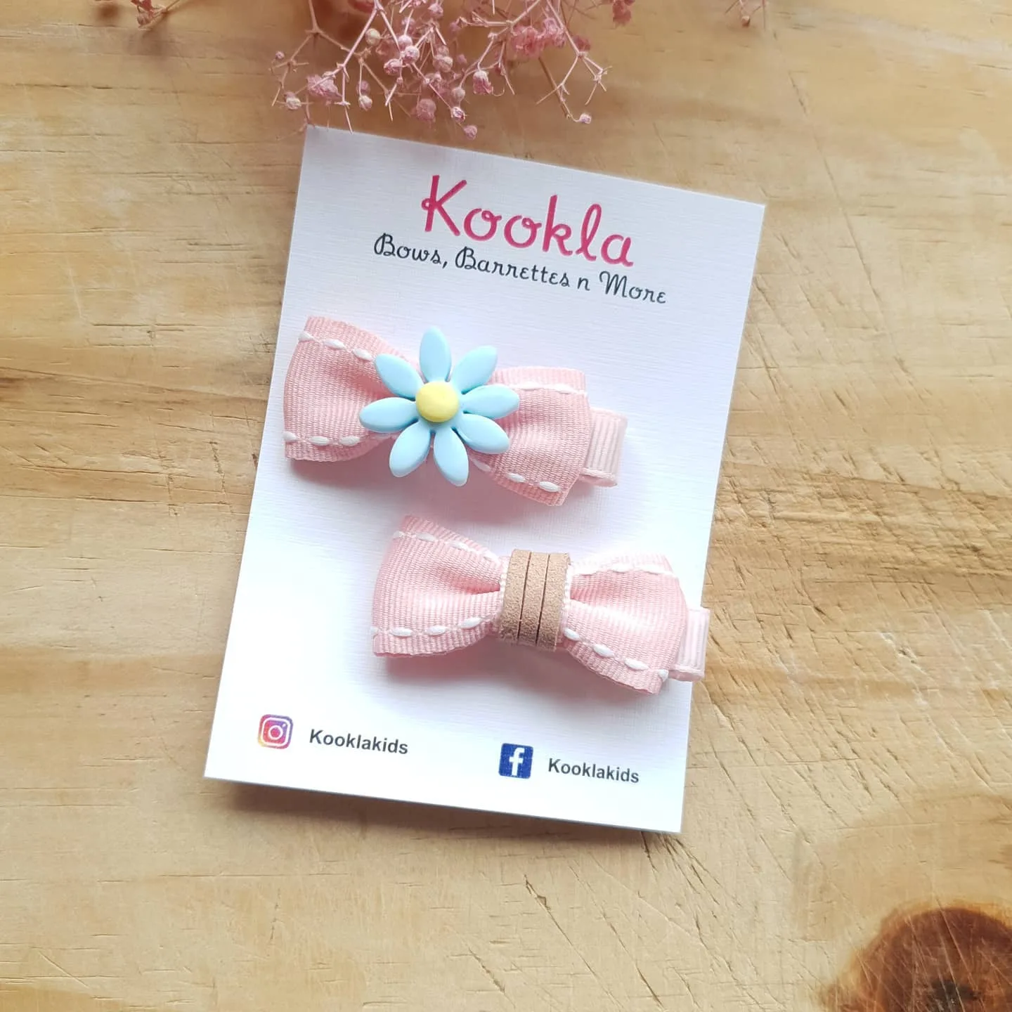 Saddle Stitch Grosgrain Mini Bow Clip (Pair) — Baby Pink