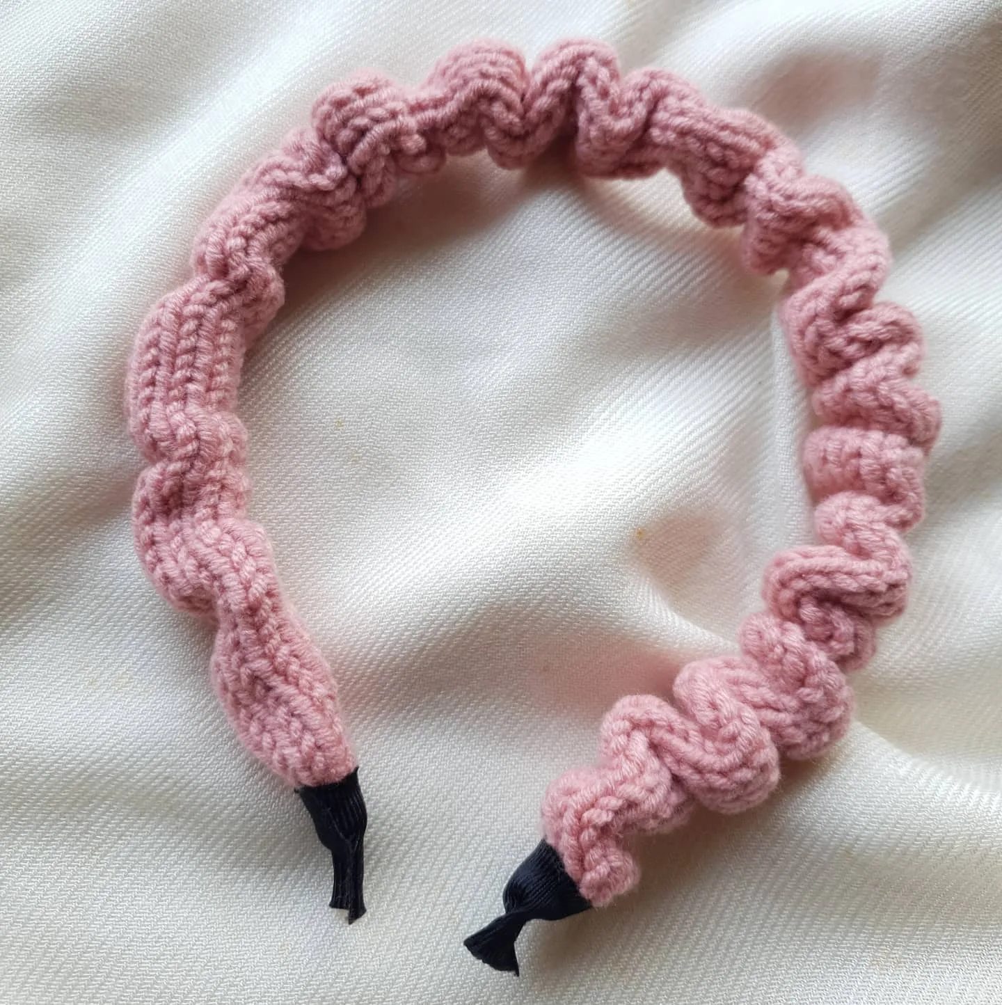 Knitted Ruched Scrunchie Style Hard Alice Band — Pink