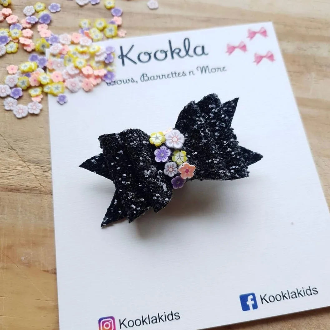 Chunky Glitter Layered Bow Resin Clip — Black
