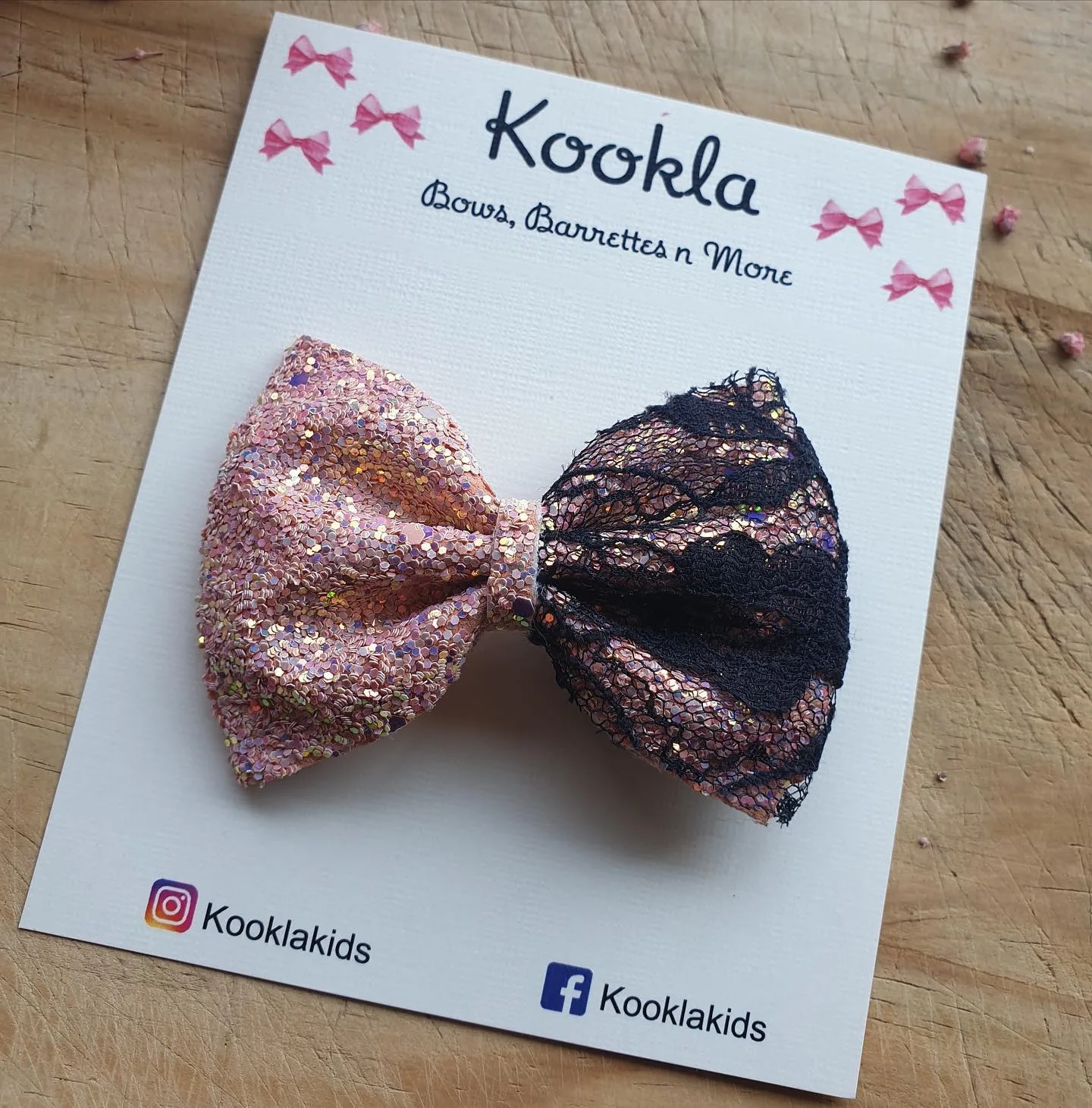 Half Glitter Half Black Lace Clip — Peach Glitter / Black Lace
